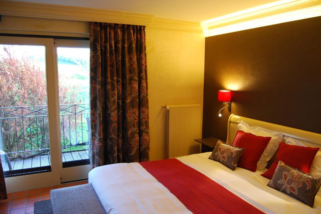 Hostellerie Gilain Achene ภายนอก รูปภาพ